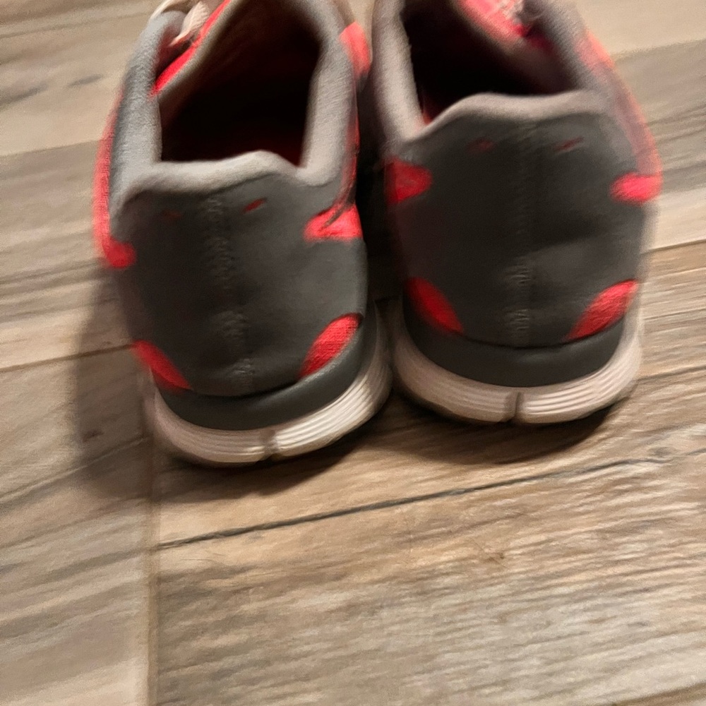 🌺🌺 Nike 🌺🌺 - Picture 3 of 5